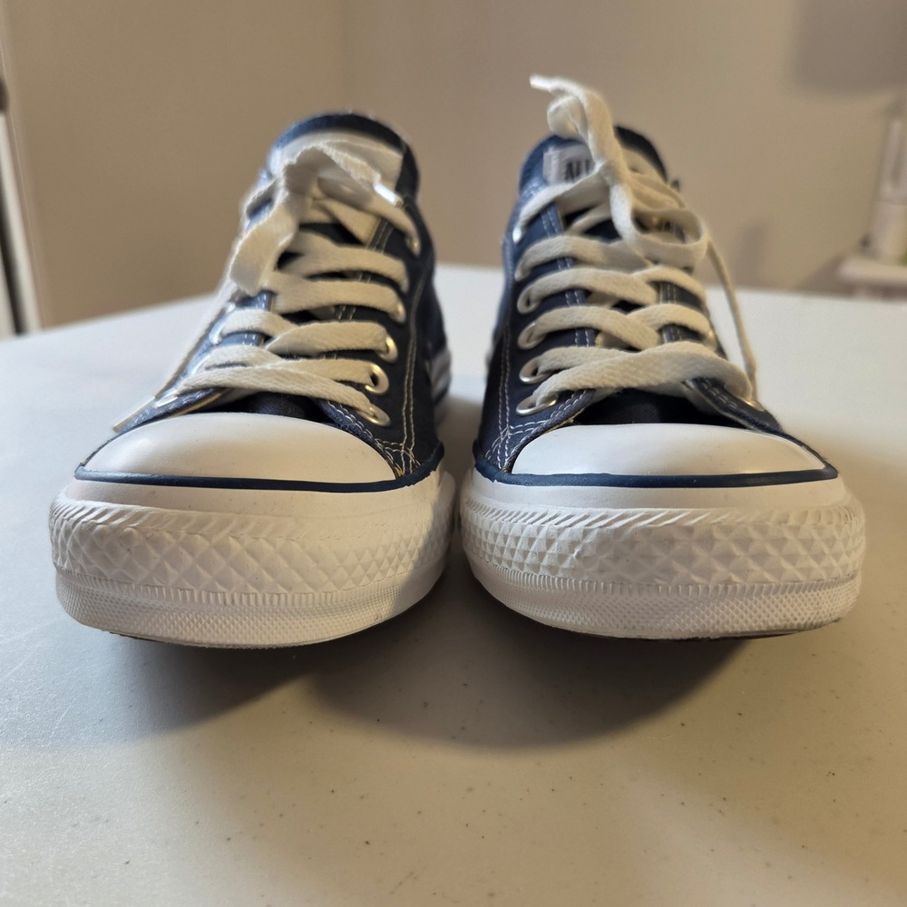 Converse Chuck Taylor All Star Low Top Navy Blue Canvas Sneakers Men 6.5 Wmn 8.5 - Picture 2 of 12